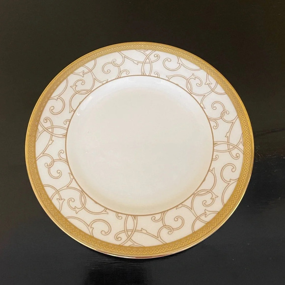 Wedgewood Celestial Gold side plate - Picture 1 of 4